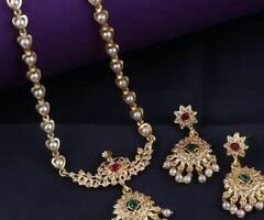 Necklace set with earrings